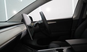 Tesla Model Y LONG RANGE AWD Comfort Suspension GROK AI One Owner Adaptive LEDs VAT Q 21