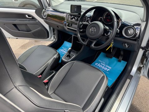 Volkswagen Up HIGH UP 31
