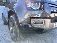 Land Rover Defender 90 D300 Hard Top X-Dynamic HSE 25