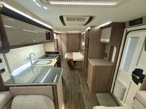 Coachman Laser Xcel 875 Kingsham 30th Special Edition 30
