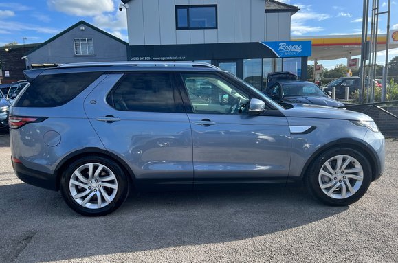 Land Rover Discovery 3.0 SD6 HSE LUXURY AUTO PAN ROOFS 4