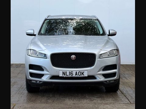 Jaguar F-Pace 2.0 F-PACE Prestige AWD D Auto 4WD 5dr 44