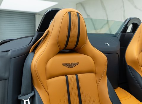 Aston Martin V8 Vantage ROADSTER 19