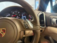 Porsche Cayenne 3.0 TD V6 SUV 5dr Diesel Tiptronic 4WD Euro 5 (s/s) (240 ps) 40
