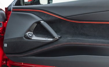 Ferrari 812 Superfast 22