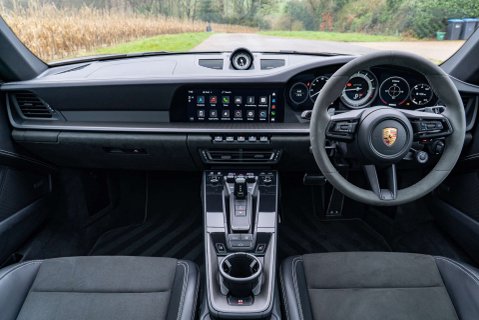 Porsche 911 3.0 911 Carrera GTS PDK 12