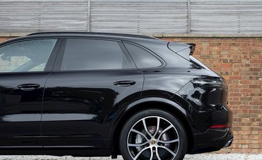 Porsche Cayenne Turbo 28