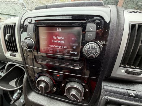 Auto-Trail V-Line 620 AUTOMATIC FIXED BED 13