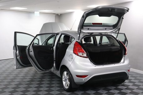 Ford Fiesta ZETEC 21