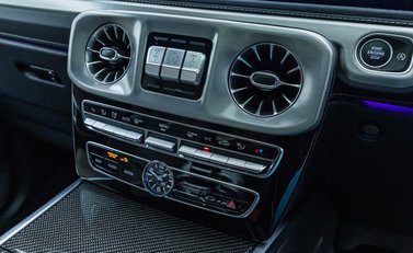 Mercedes-Benz G Class G63 AMG CARBON EDITION 22