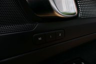 Volvo XC40 2.0 XC40 R-Design Pro B4 MHEV AWD Auto 4WD 5dr 43