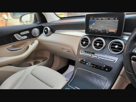 Mercedes-Benz GLC GLC 220 D 4MATIC SPORT PREMIUM PLUS 12