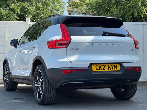 Volvo XC40 1.5 T3 R-Design SUV 5dr Petrol Auto Euro 6 (s/s) (163 ps) 8