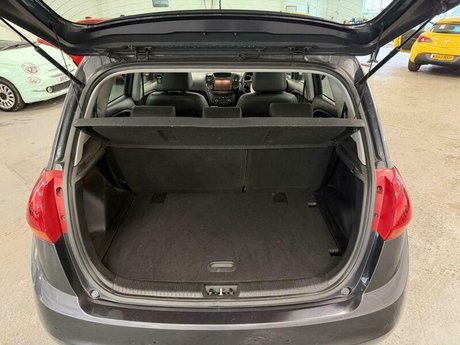Kia Venga 1.6 4 Auto Euro 6 5dr 29