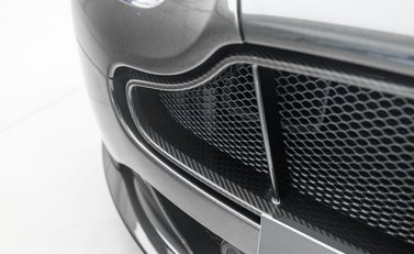 Aston Martin V12 Vantage S 37