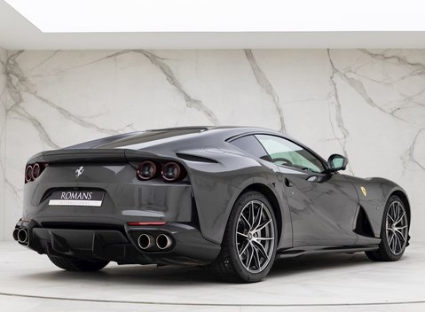 Ferrari 812 Superfast 7
