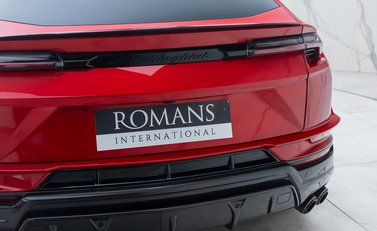 Lamborghini Urus PERFORMANTE 35