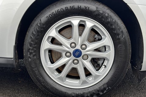 Ford Transit Connect 240 L1 Limited Panel Van - Rear Camera 30