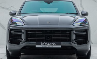 Porsche Cayenne TURBO E-HYBRID 7