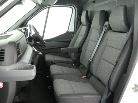 Renault Master MM35 104kW 87kWh Advance V2L Medium Roof Van Auto 12