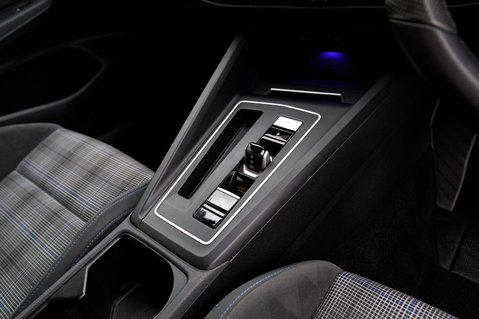 Volkswagen Golf GTE DSG 37