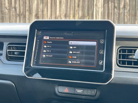 Suzuki Ignis SZ-T DUALJET MHEV 31