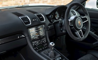 Porsche Cayman (981) GT4 14