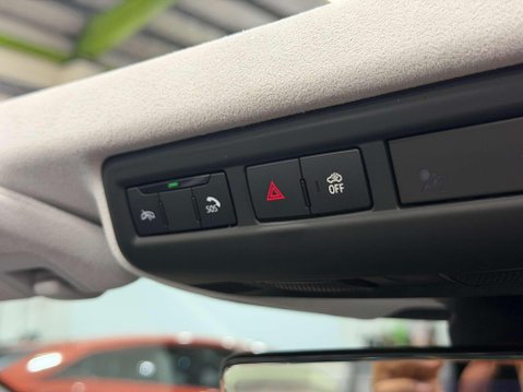 Chevrolet Corvette Stingray 6.2 V8 3LT Convertible 2dr Petrol DCT Euro 6 (482 ps) 38