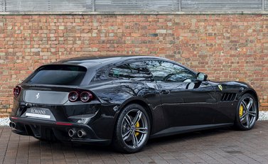 Ferrari GTC4 Lusso 7