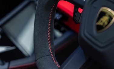 Lamborghini Urus SE 28
