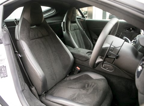 Aston Martin V8 Vantage 12