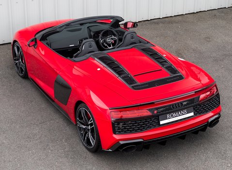 Audi R8 Spyder V10 Performance Carbon Black 10