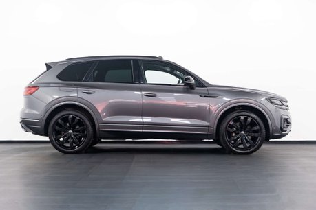 Volkswagen Touareg 3.0 Touareg V6 Black Edition TDI Auto 4WD 5dr 3