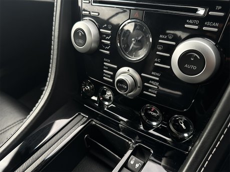 Aston Martin DBS V12 VOLANTE CARBON BLACK EDITION 68