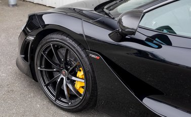 McLaren 720S Performance 28