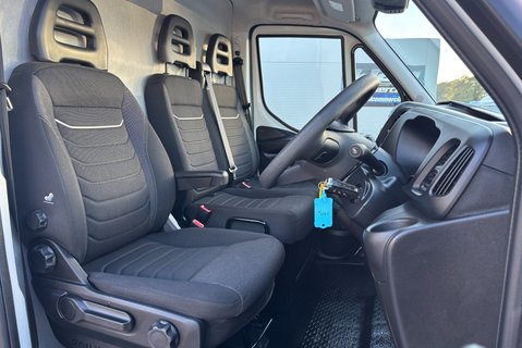 Iveco Daily 35S14V 3520L Business Hi-Matic Panel Van 4