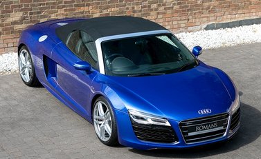Audi R8 V10 Spyder 9