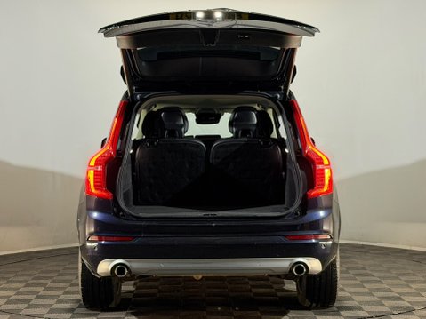 Volvo XC90 D5 POWERPULSE MOMENTUM AWD 8