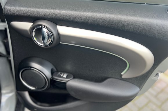 Mini Hatch COOPER EXCLUSIVE 5 DOOR AUTOMATIC 27