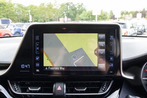 Toyota C-HR LIME EDITION 28