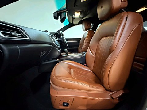 Maserati Ghibli DV6 25