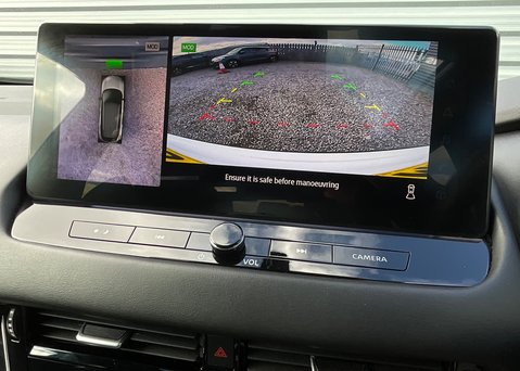 Nissan Qashqai DIG-T N-CONNECTA MHEV 19