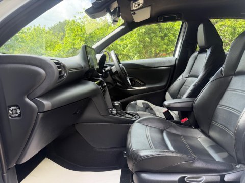 Toyota Yaris Cross 1.5 VVT-h Premiere Edition E-CVT Euro 6 (s/s) 5dr 38
