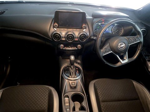 Nissan Juke 1.6 N-Connecta SUV 5dr Petrol Hybrid Auto Euro 6 (143 ps) Air Con - Alloys 18