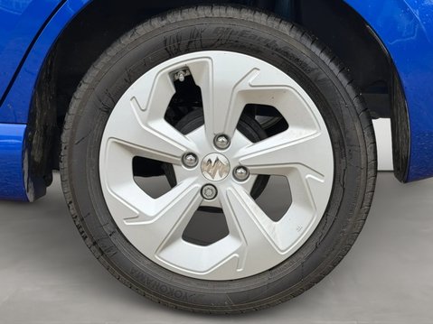 Suzuki Swift 1.2 Mild Hybrid Motion 5dr 14