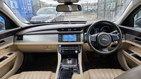 Jaguar XF 2.0d Portfolio Saloon 4dr Diesel Auto Euro 6 (s/s) (180 ps) 17