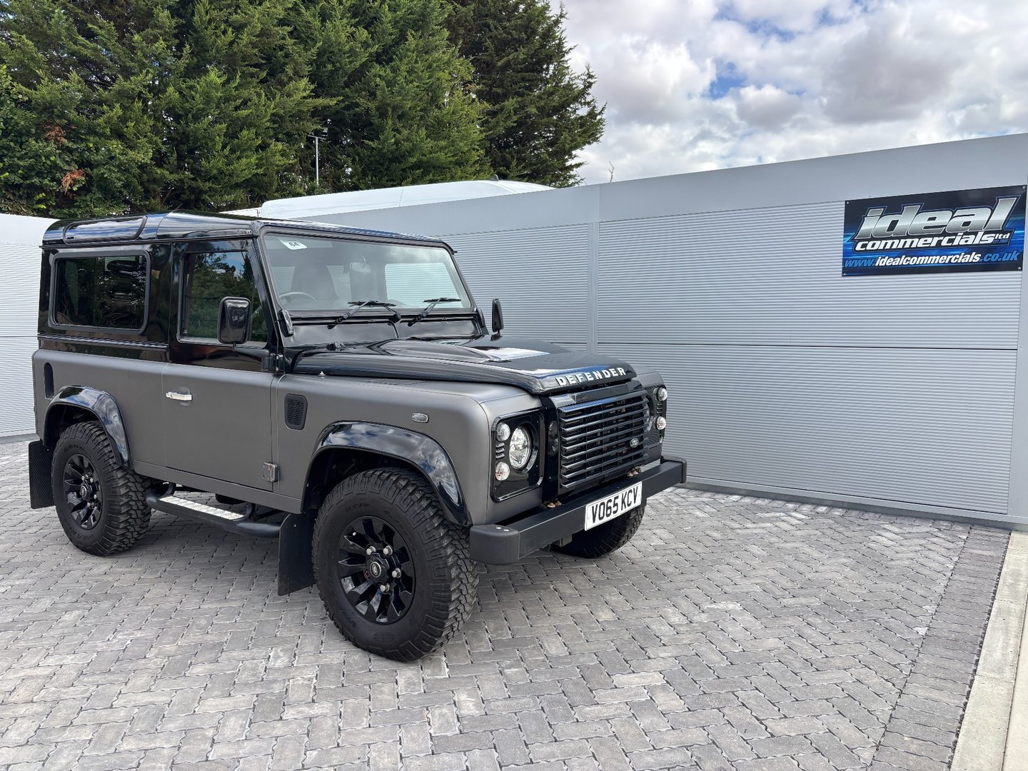 2015 Land Rover Defender 90