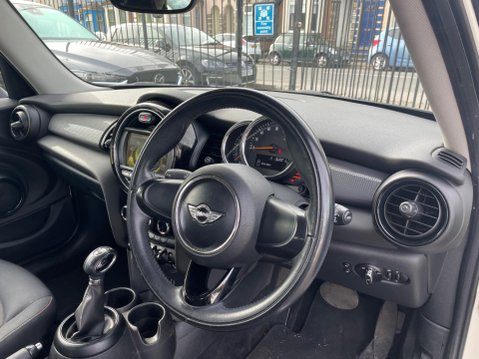 Mini Hatch 1.5 Cooper Auto Euro 6 (s/s) 5dr 15