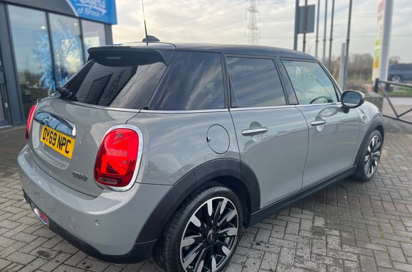 Mini Hatch COOPER EXCLUSIVE 5 DOOR AUTOMATIC 8