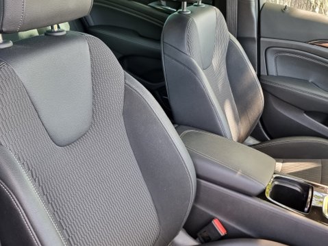 Vauxhall Insignia SRI VX-LINE NAV 19